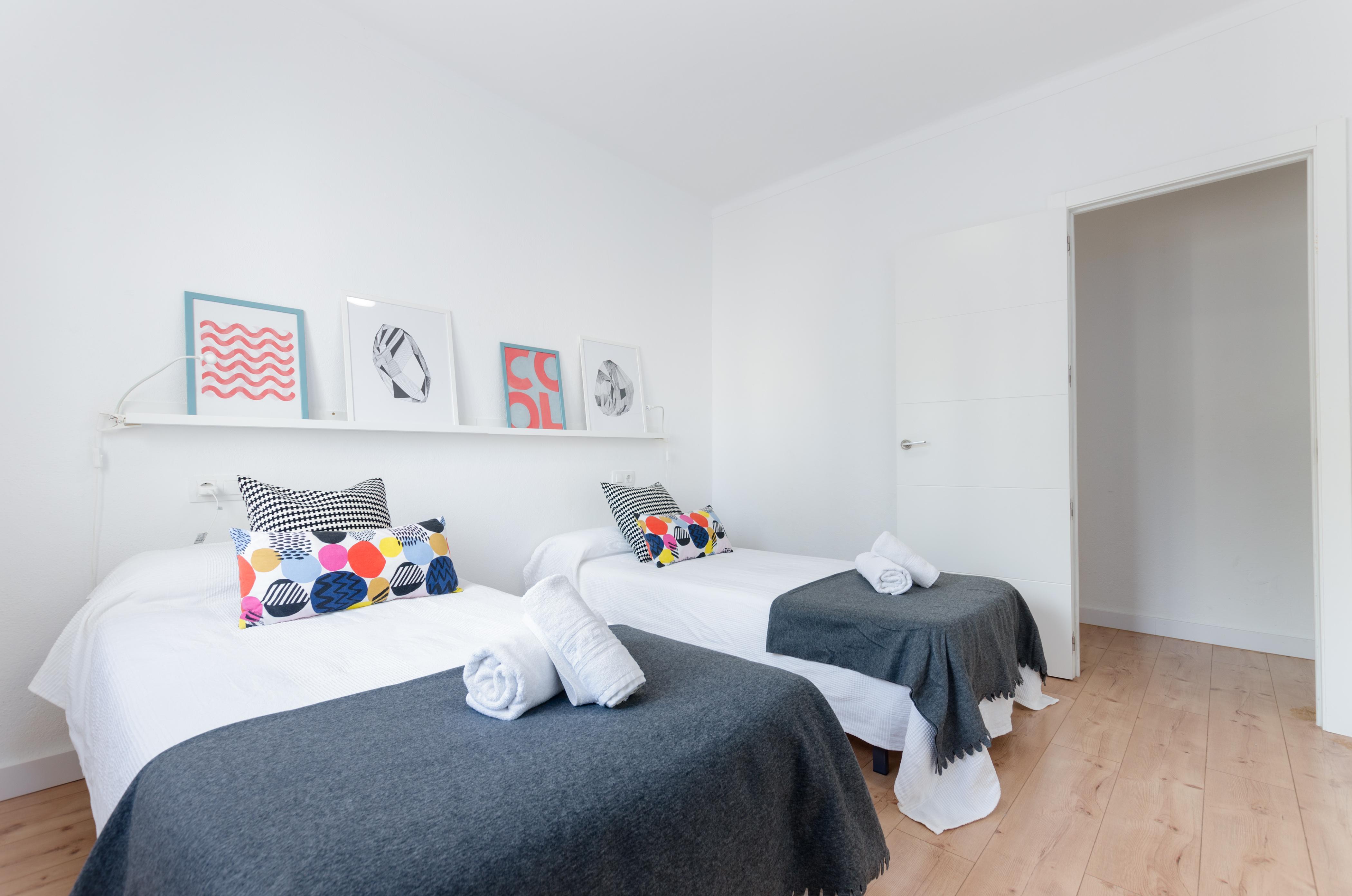 Yourhouse Port 3*